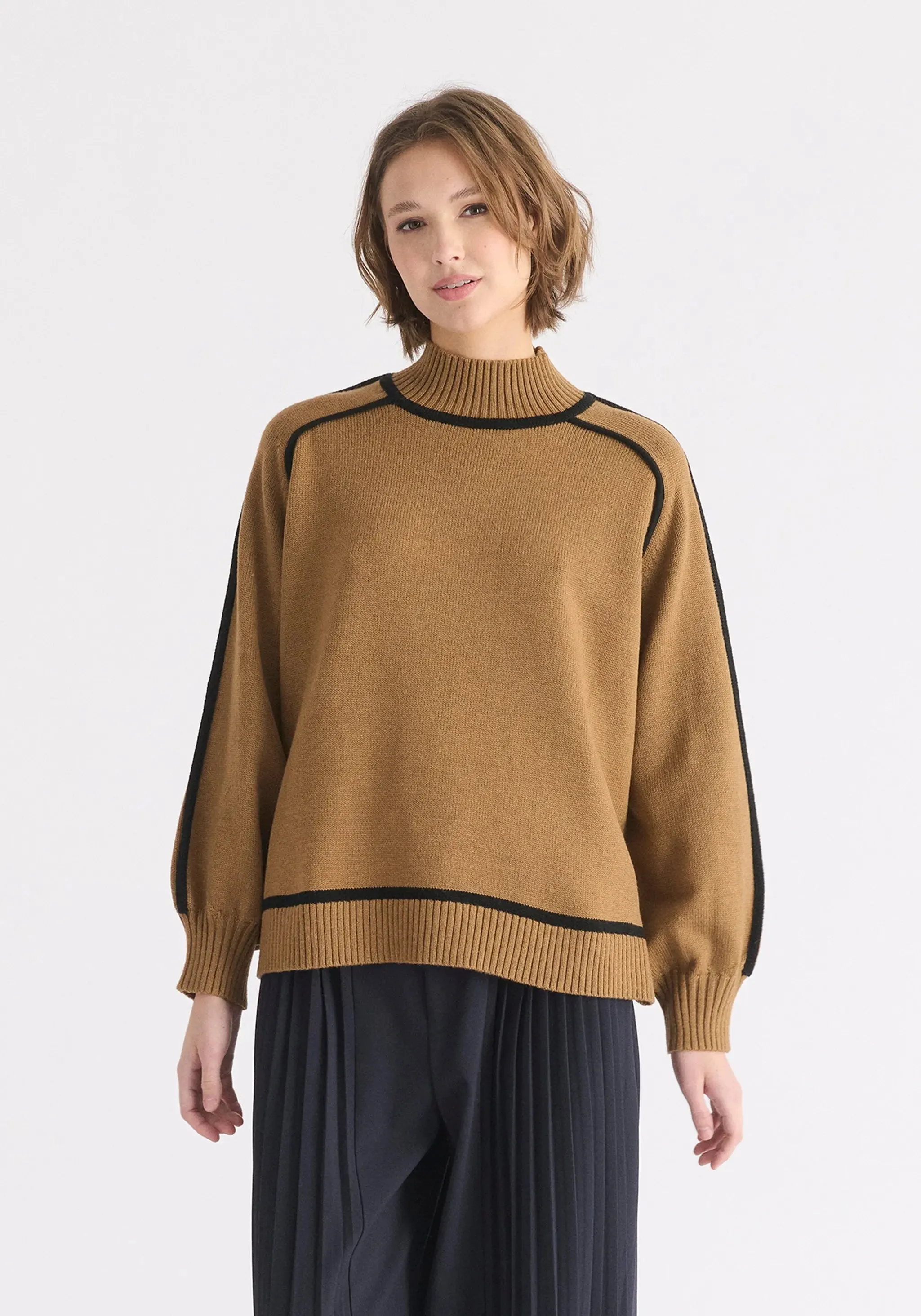 Brown and Black Contrast Stripe Piping Mock Neck Jumper