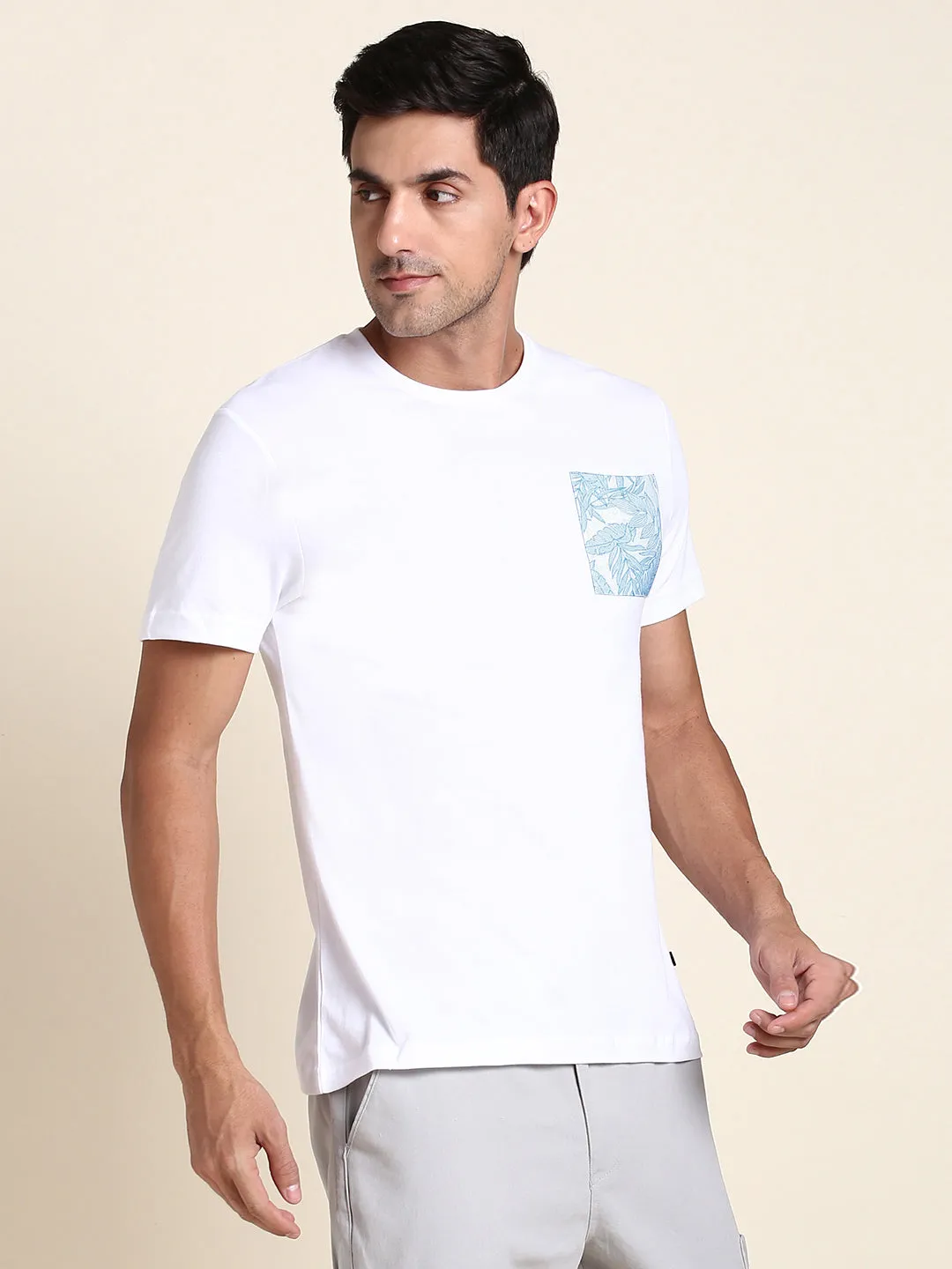 Men's White Tshirts Wardrobe Essentials Soft And Stretchy Fabric